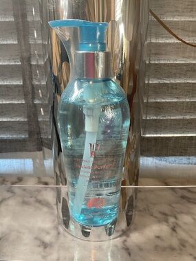 Flawless Purifying Makeup Remover Cleansing Water Version
LP-REMOVER WATER-NEW